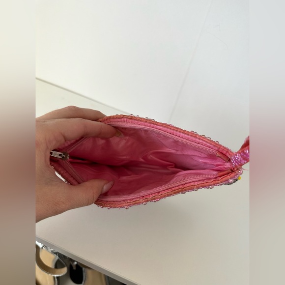 Mexican handmade beaded wristlet - Picture 3 of 5